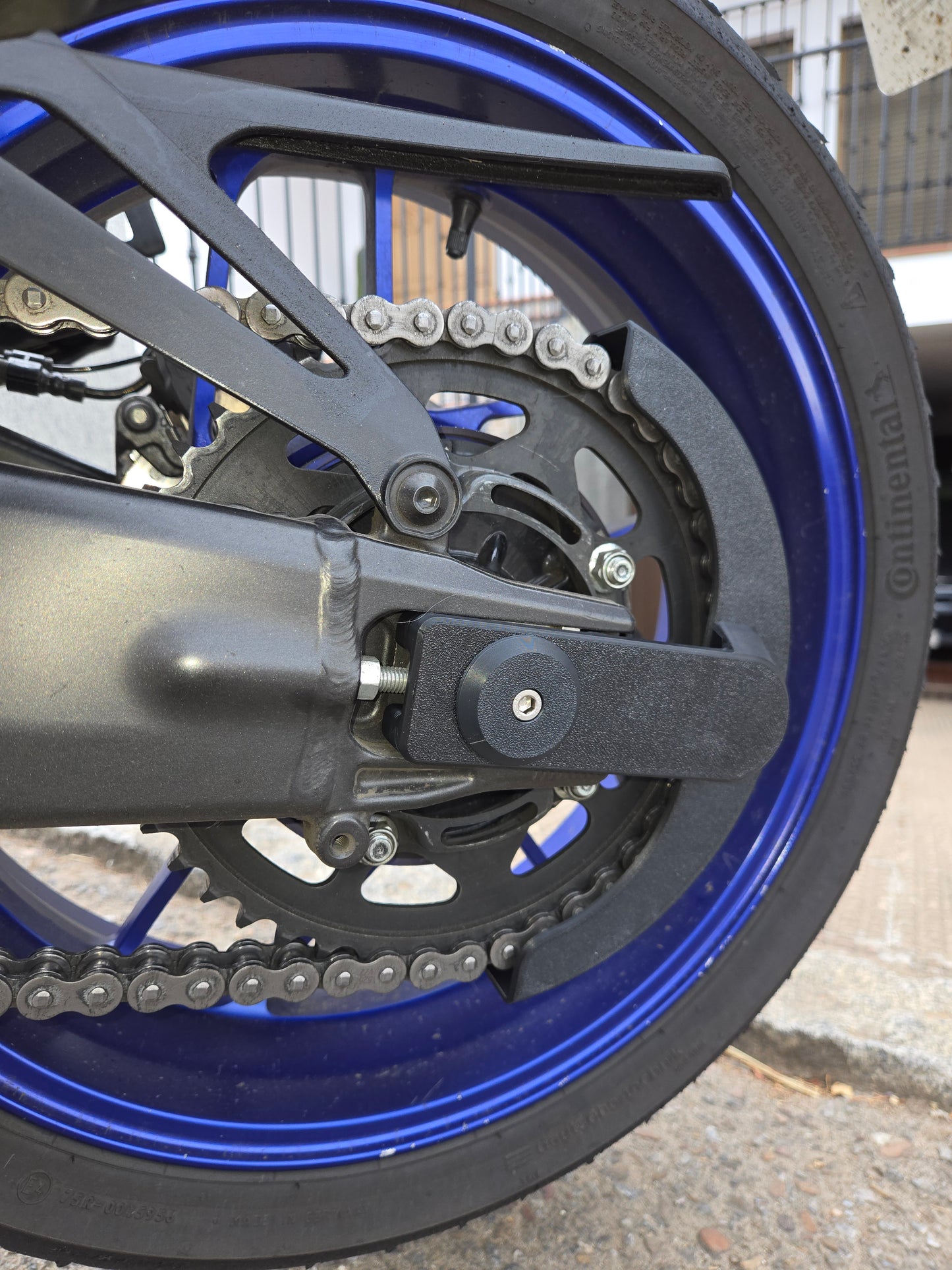 Cubre Cadena Yamaha Tracer 9