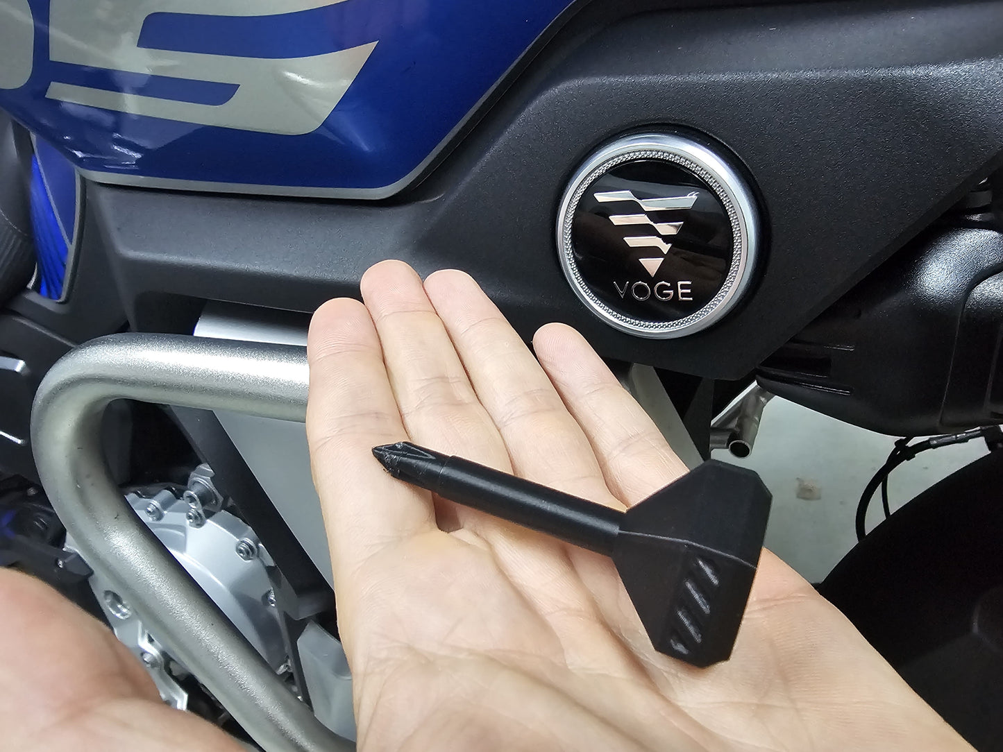 Llave Faro Voge 900