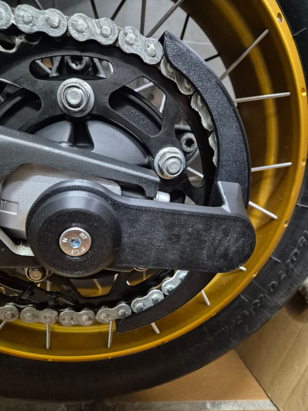 Cubre Cadena BMW F900XR