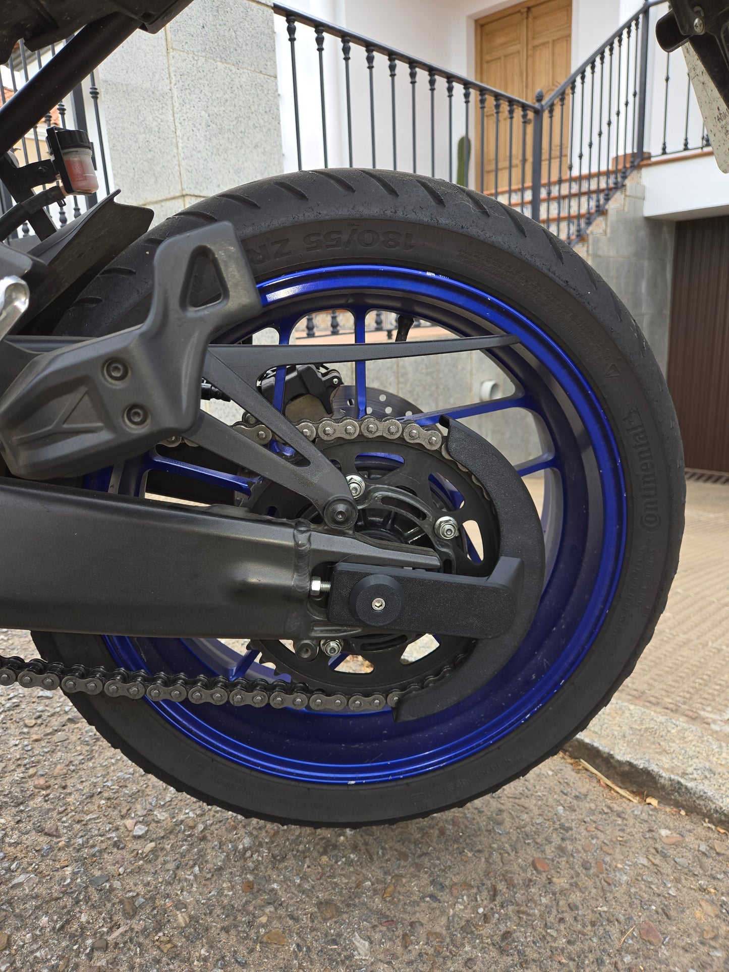 Cubre Cadena Yamaha Tracer 9