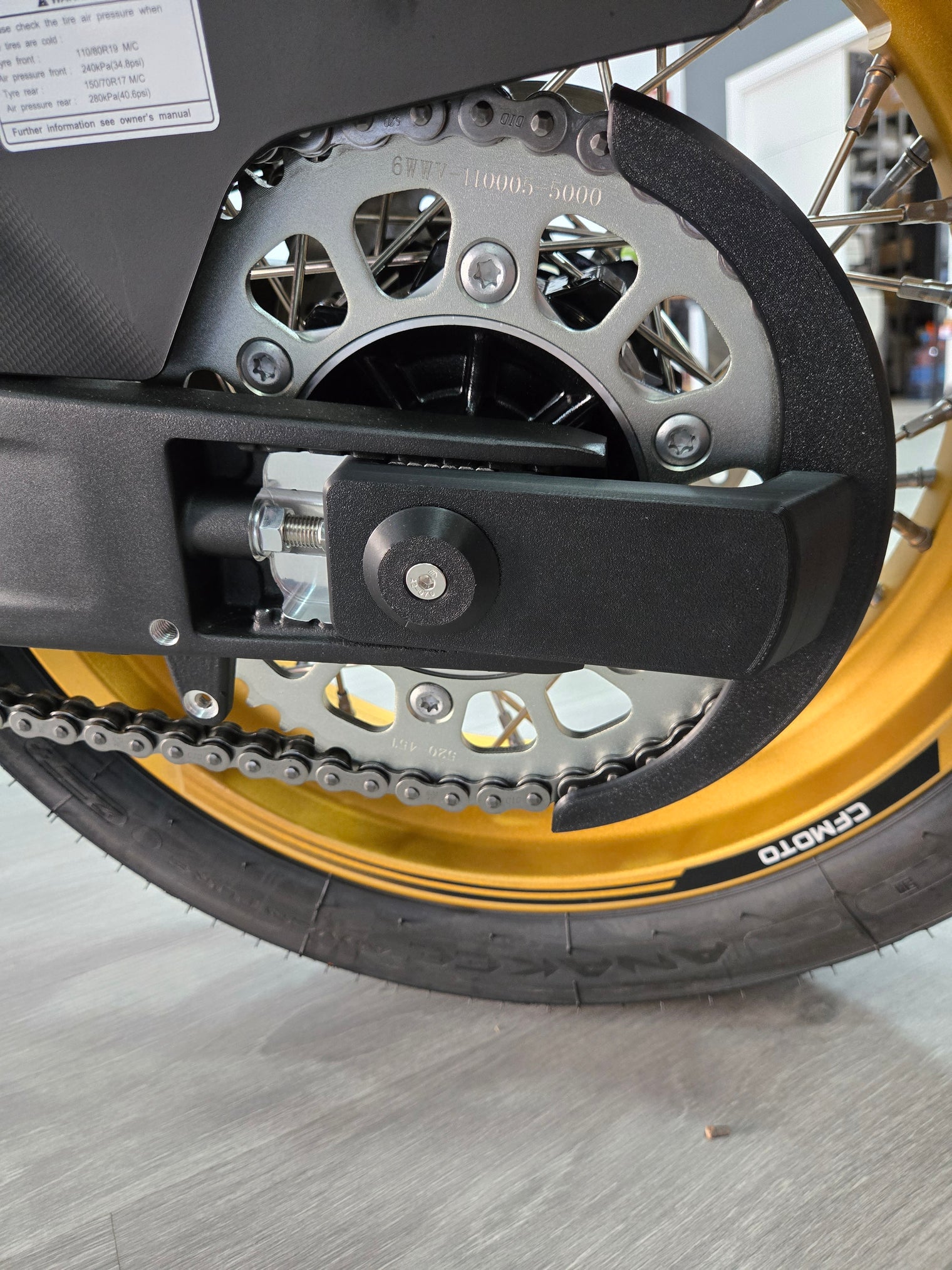 KTM 790 Kettenschutz