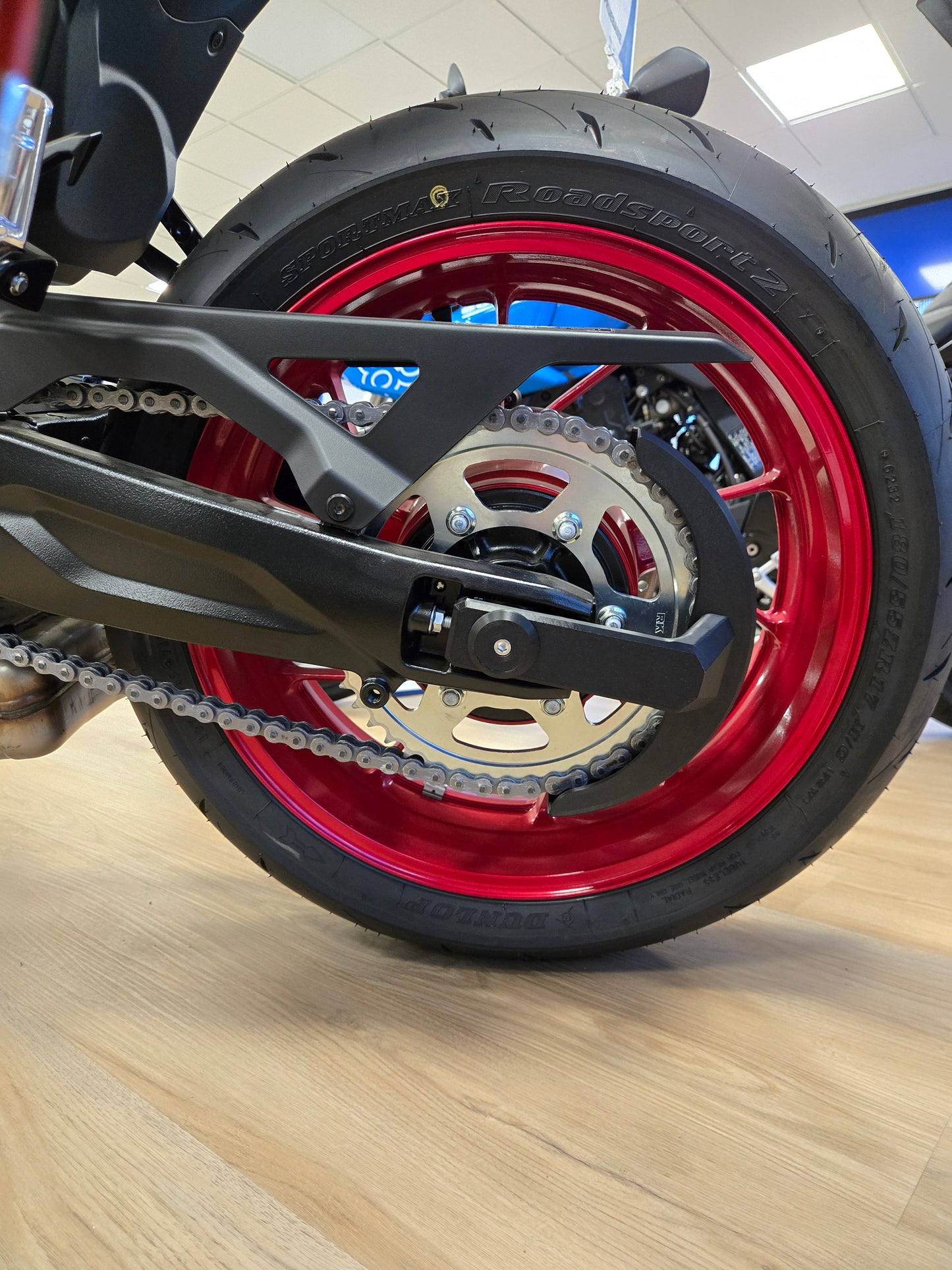 Cubrecadenas Suzuki GSX 8