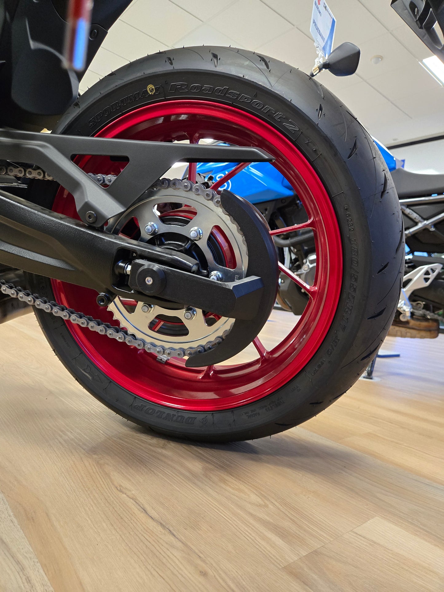 Cubrecadenas Suzuki GSX 8